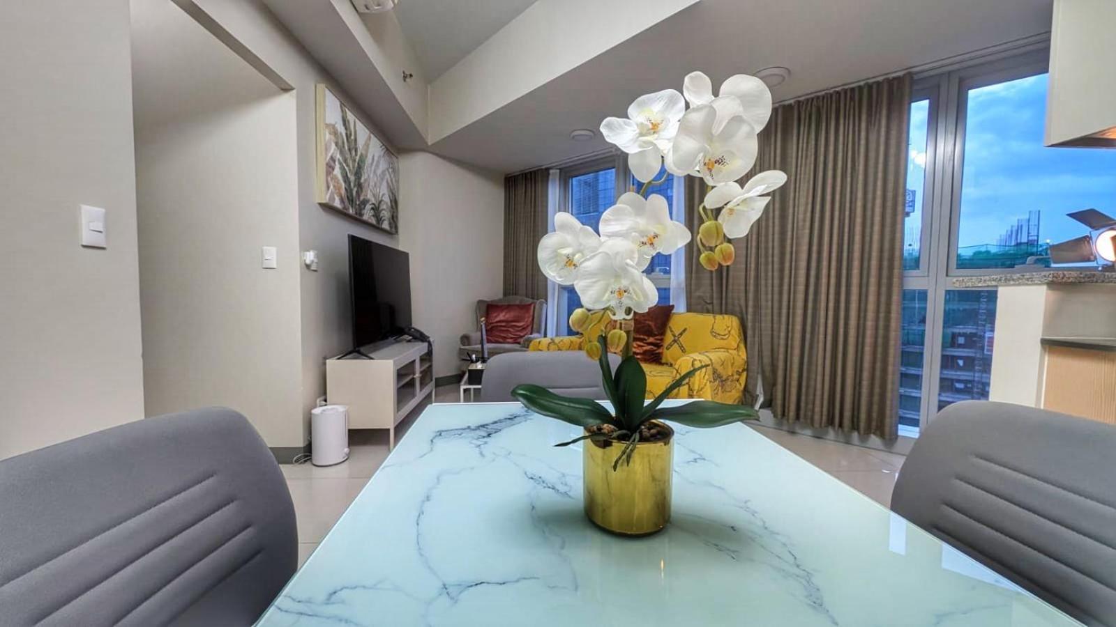 Aparthotel Eg Private House -Bgc Uptown Taguig Exterior foto